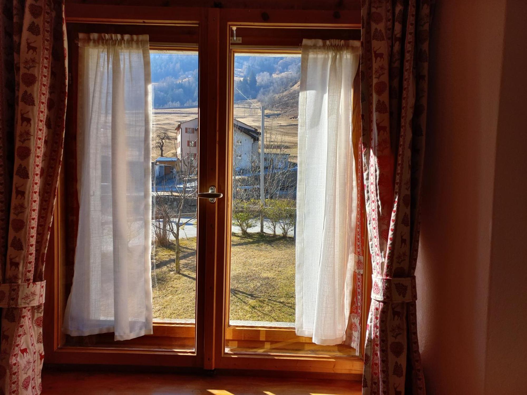 Casa Vacanza Ponte Aino พอสเชียโว ภายนอก รูปภาพ